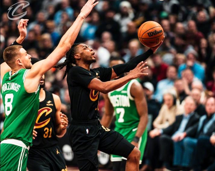 平博官网-浓眉哥巅峰对决，塔图姆与30激战切尔西分钟，出色防守胜负难料！-平博官网